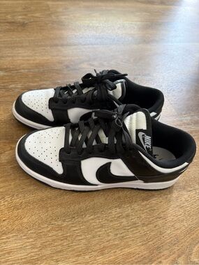 Nike Black and White Dunk-Style Low Tops
